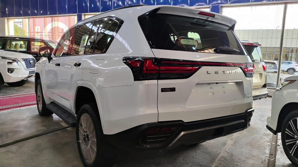Lexus LX